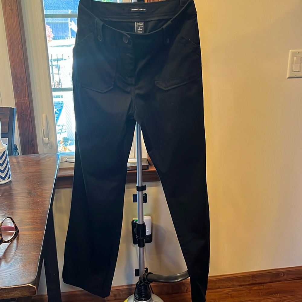 EUC New York and Company black bootcut pants.  Size 6 Regular